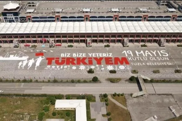 19 Mayıs'ta gençlerden rekor! Dünyanın en büyüğünü çizdiler