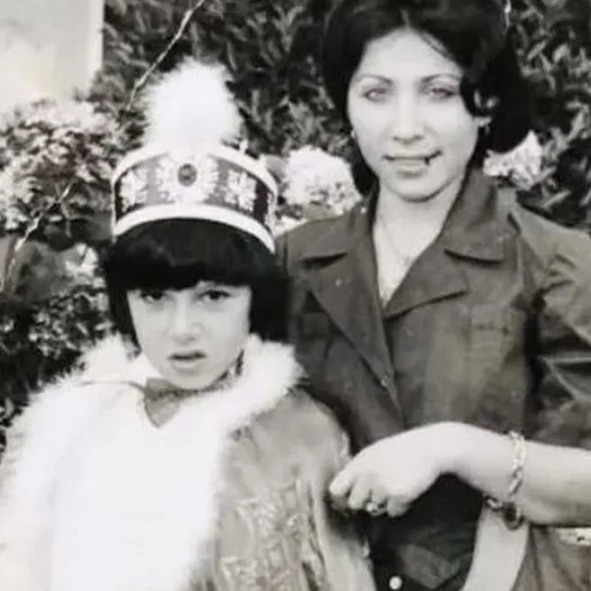 Hakan Ural gençlik yıllarına döndü: Yeşilçam oyuncusu olan annesini böyle andı - 5