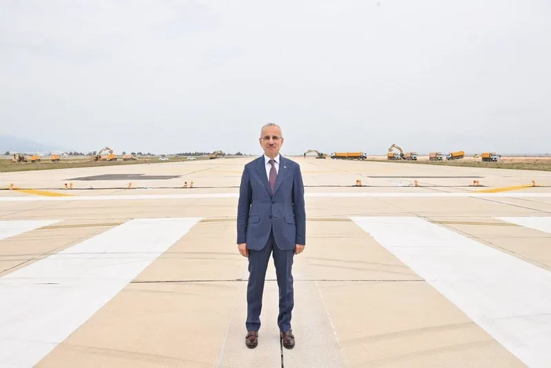 Ulaştırma ve Altyapı Bakanı Abdulkadir Uraloğlu açıkladı: Hatay Havalimanı'nda çift yönlü uçuşlar 29 Mart'ta başlıyor-5