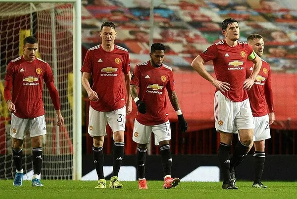 eski-fenerbahceli-simon-kjaer-manchester-unitedi-son-dakikada-yikti-manchester-united-1-1-milan-mac-sonucu-ozet-1615494468492.jpeg Eski Fenerbahçeli Simon Kjaer, Manchester United'ı son dakikada yıktı! (Manchester United 1-1 Milan MAÇ SONUCU ÖZET)-2