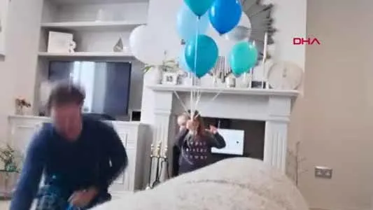 Konfeti fişeğini ters tutarak patlatan adam acı içinde yere yuvarlandı! O anlar kameraya yansıdı-2