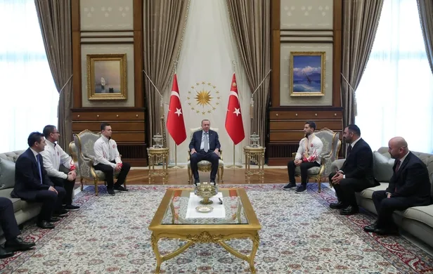 Son dakika: Başkan Erdoğan milli cimnastikçileri kabul etti-1