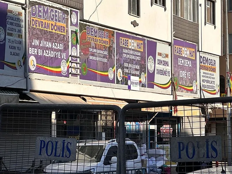 DEM Parti binasında arama (DHA)