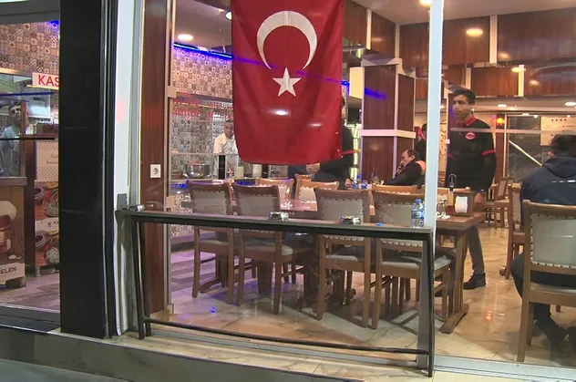 Hesap ödemek istemedi! Dehşet saçtı