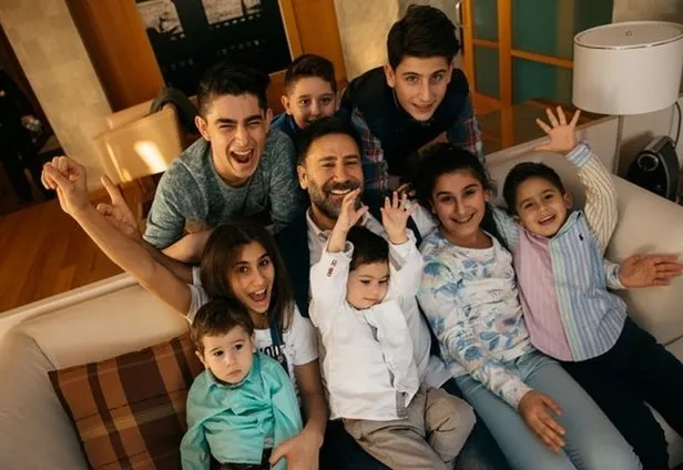 Depremde korku dolu anlar yaşayan İzzet Yıldızhan'ın İzmir Bayraklı'daki ofisine yıkım kararı çıktı!-5