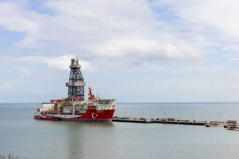 somalide-tarihi-gorev-turkiyeden-yurt-disinda-ilk-deniz-sondaji-1775651612533.jpeg Somali’de tarihi görev: Türkiye’den yurt dışında ilk deniz sondajı-5