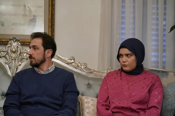 kizilcik-serbeti-o-ayrilik-haberiyle-sarsiliyor-basrol-ismin-defteri-kapandi-kurtulmasi-neredeyse-imkansiz-1702963611706.jpg Başrol ismin defteri kapandı; Kızılcık Şerbeti o ayrılık haberiyle sarsılıyor! Kurtulması neredeyse imkansız...-6