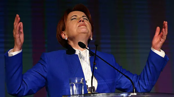 muhalefetten-kemal-kilicdarogluna-operasyon-akli-imamoglunun-karargahi-karanlik-oda-mi-veriyor-1632998170484.jpg Muhalefetten Kemal Kılıçdaroğlu'na operasyon! Aklı İmamoğlu'nun karargahı karanlık Oda mı veriyor-9