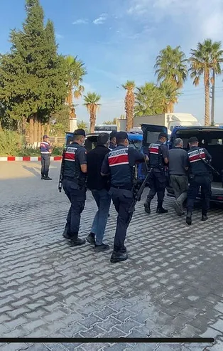İzmir'de 86 düzensiz göçmen yakalandı