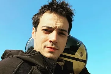 Para problemlerimiz vardı