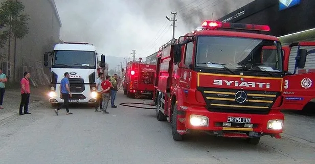 Bursa'da sanayide yangın! 3 araç kül oldu