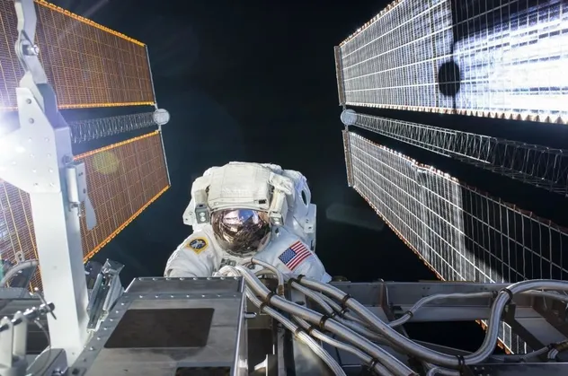 ISS’deki NASA astronotları uzay yürüyüşüne çıktı: 6.5 saat sürecek