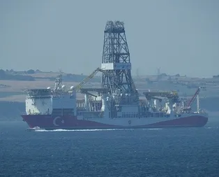 Sondaj gemisi Yavuz Çanakkale Boğazından geçti