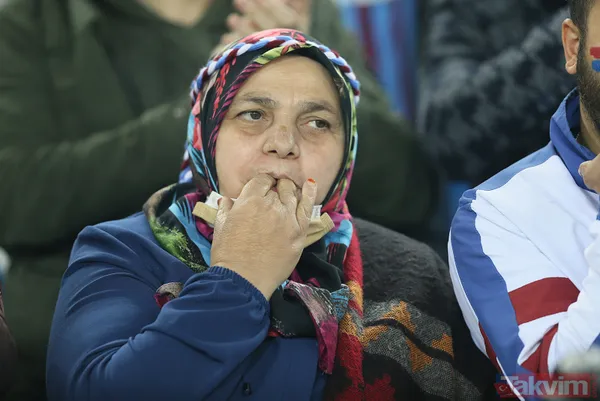 Lider Trabzon'a taraftarından tam destek! Trabzonspor - Gaziantep FK maçından renkli görüntüler... - 4