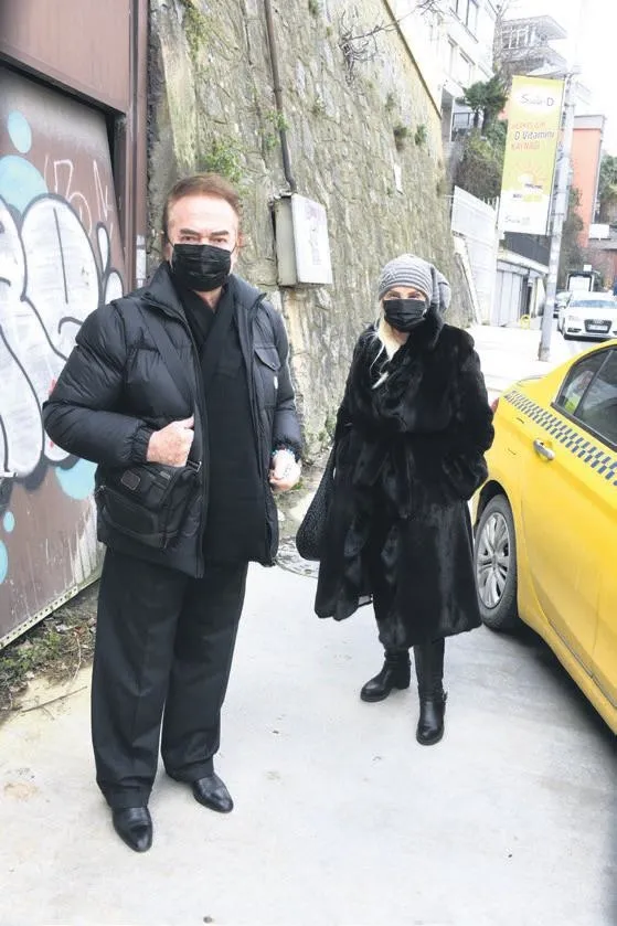 baba-cevap-1642790105470.jpeg Sahnedeki dekolte tartışmasına usta sanatçı Orhan Gencebay'dan eleştiri geldi! "Sahnenin bir adabı var"-2