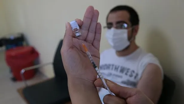 Son dakika: Tüm 15 yaş üstüne ve kronik hastalığı olan 12 yaş üstüne aşı hakkı tanımlandı-2