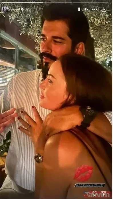 2 çocuk annesi Fahriye Evcen eşi Burak Özçivit’in doğum gününü aile fotoğrafıyla kutladı! Minik Kerem ilgi odağı oldu: Çok güzelsiniz! - 9