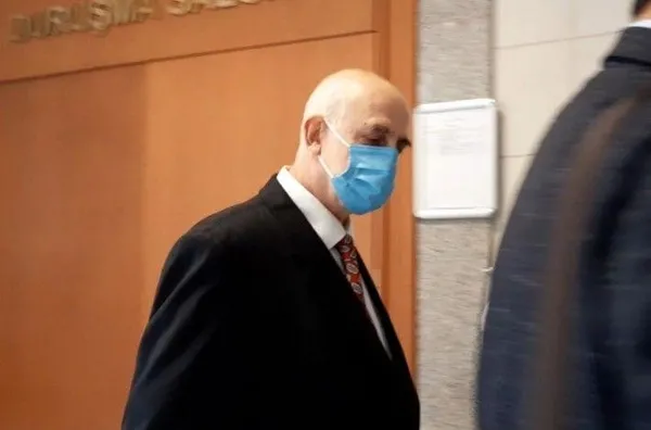 15-temmuzda-parmagi-olan-fetoculerle-irtibatli-olan-abd-konsolosluk-calisaninin-davasi-koronavirus-nedeniyle-ertelendi-1602075008365.jpg 15 Temmuz'da parmağı olan FETÖ'cülerle irtibatlı ABD konsolosluk çalışanının davası koronavirüs nedeniyle ertelendi-4