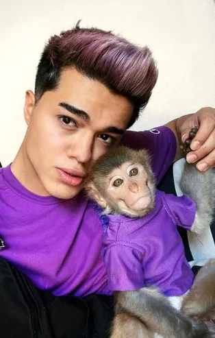 Son dakika: Kaçak yollardan sahiplendiği 3’üncü maymuna da el konulan sosyal medya fenomeni Meriç İzgi gözaltına alındı!