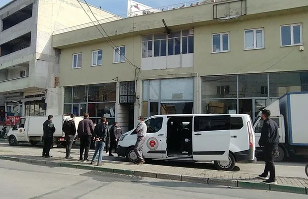 Çamaşır asarken canından oldu! 15 metreden çakıldı-2