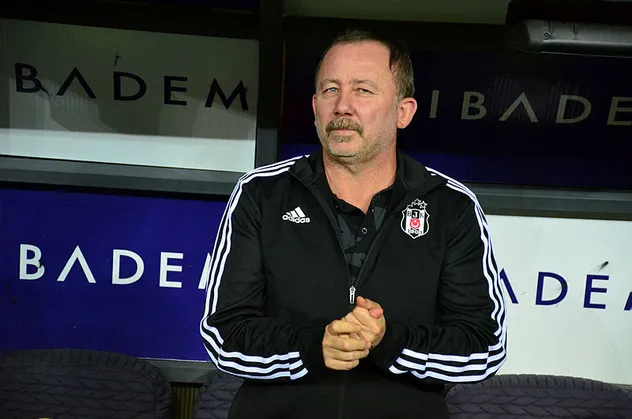 Beşiktaş'ta sağ bek ve forvet operasyonu
