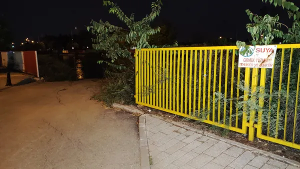 adanada-sulama-kanalina-dusen-yegenini-kurtarmak-isterken-kayboldu-1657399045839.jpg Adana'da sulama kanalına düşen yeğenini kurtarmak isterken kayboldu-6