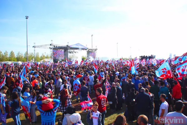 Yenikapı'da bordo-mavi coşku! Trabzonspor taraftarından ışık şov - 10