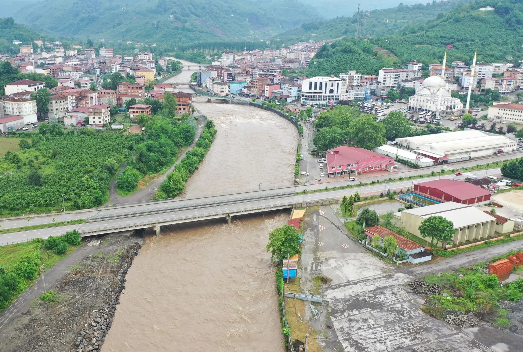 3 ilçede eğitime ara
