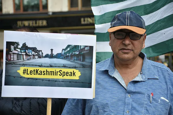 hindistanin-cammu-kesmirdeki-uygulamalari-avusturyada-protesto-edildi-1596650391551.jpg Hindistan’ın Cammu Keşmir’deki eylemleri Avusturya’da protesto edildi-5