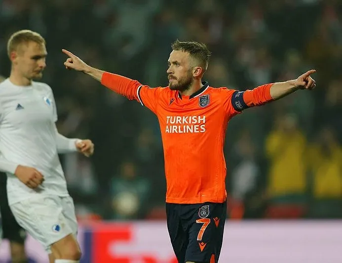 Başakşehir evinde avantajı kaptı!