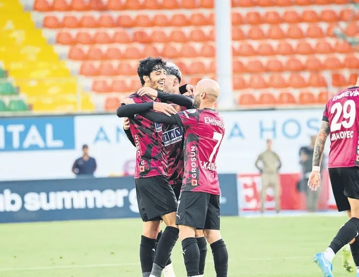 Alanya’dan çifte sorti