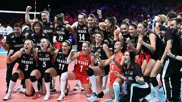 turkiye-voleybol-rakibi-kim-oldu-a-milli-kadin-voleybol-takimi-filenin-sultanlari-final-maci-ne-zaman-saat-kac-1693593400461.jpg Türkiye voleybol rakibi kim oldu? A Milli Kadın Voleybol Takımı Filenin Sultanları final maçı ne zaman, saat kaçta?-2
