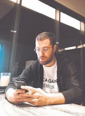 Ezgi Eyüboğlu ile Oğulcan Engin'in karantina günlerini birlikte geçirdiği ortaya çıktı!-1