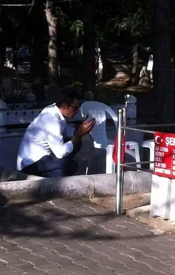 Kenan İmirzalıoğlu'ndan Ömer Halisdemir’in kabrine ziyaret