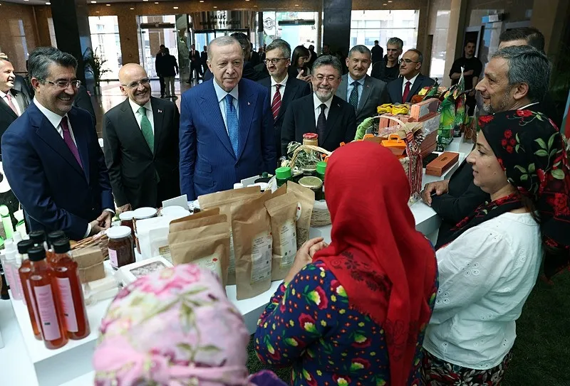 baskan-erdogandan-terorsuz-turkiye-mesaji-milletimiz-en-buyuk-hasadi-o-zaman-yapacak-ciftciye-ve-besiciye-yeni-1783085468508.jpeg Başkan Erdoğan'dan "Terörsüz Türkiye" mesajı: Milletimiz en büyük hasadı o zaman yapacak | Çiftçiye ve besiciye yeni destekler-4