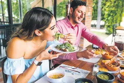 togg-heyecani-yerli-otomobil-toggda-teslimatlar-tum-hiziyla-suruyor-1692220175804.jpeg Togg heyecanı! Yerli otomobil Togg’da teslimatlar tüm hızıyla sürüyor-7