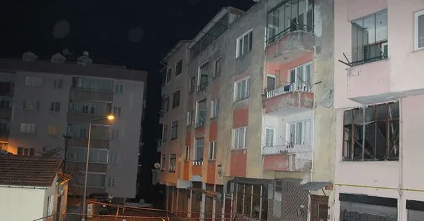 Son dakika: Trabzon’da 4 katlı bina çatlaklar nedeniyle boşaltıldı