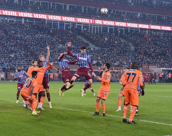 trabzonspor-basaksehir-karsilasmasi-sonrasi-ahmet-agaoglu-bundesliga-maci-gibiydi-1640460328788.jpg Trabzonspor Başakşehir karşılaşması sonrası Ahmet Ağaoğlu: Bundesliga maçı gibiydi-4