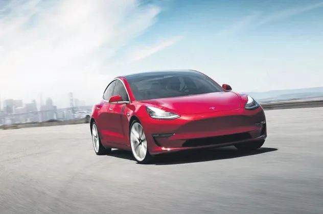 Tesla'dan sürücüsüz otomobil!