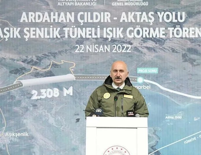 Aşık Şenlik Tüneli’nde ilk ışık göründü