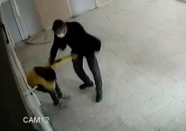 Son dakika: Aksaray'da öğrencisini döven vicdansız öğretmen hakim karşısına çıkıyor! İşte hakkında istenen ceza-4
