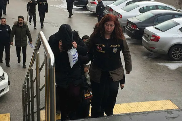 Eskişehir'de fuhuş operasyonu: 8 gözaltı