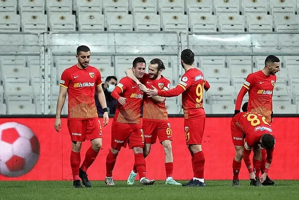 Beşiktaş evinde Kayserispor’a 2-1 yenilerek kupadan elendi | MAÇ SONUCU-5