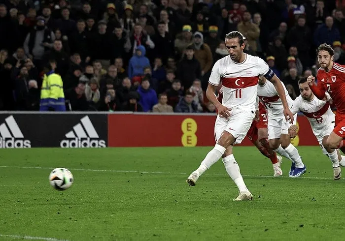 baskan-erdogandan-a-milli-futbol-takimina-tebrik-telefonu-yusuf-gayet-guzel-bir-sekilde-koseye-birakti-1700635064793.jpeg Başkan Erdoğan'dan A Milli Futbol Takımına tebrik telefonu: Yusuf gayet güzel bir şekilde köşeye bıraktı-5