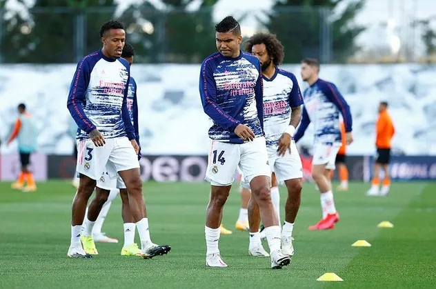 SON DAKİKA: Real Madridli futbolcu Eder Militao yeni tip koronavirüse yakalandı