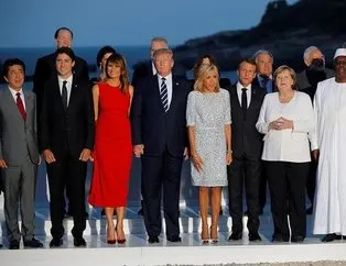 G7’de dikkat çeken an! Trump ve Macron’un eşi...