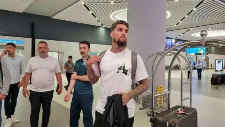 SON DAKİKA I Beşiktaş'ın yeni transferi Lyanco, İstanbul'a geldi!