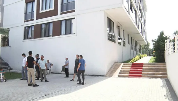 1625575243324.jpg İstanbul'da akılalmaz dolandırıcılık! Ev sahibi olmak isterken başlarına gelmeyen kalmadı-2