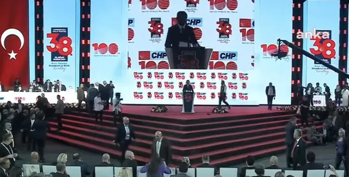 chpde-tansiyon-yuksek-degisimcileri-topa-tutan-kilicdarogluna-ozgur-celikten-yanit-divan-baskani-imamoglunda-t-1699102700299.jpeg CHP'de tansiyon yüksek | Değişimcileri topa tutan Kılıçdaroğlu'na Özgür Çelik'ten yanıt! Divan başkanı İmamoğlu'nda tarafsızlık hak getire-4