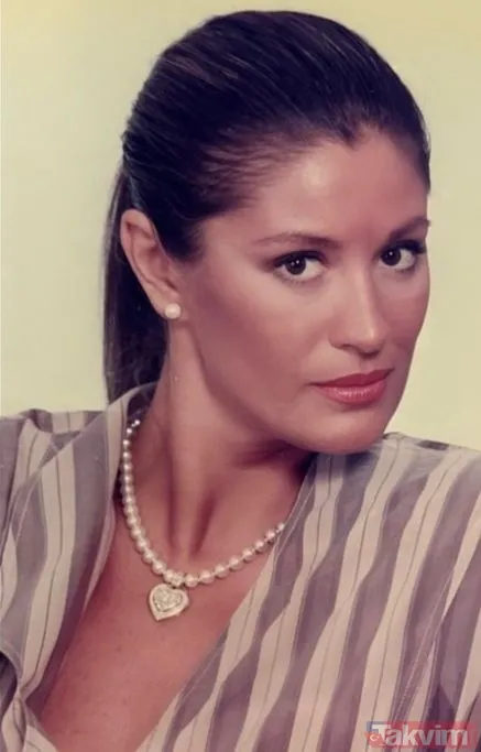 Yeşilçam’ın ok kirpikli güzeli Gülşen Bubikoğlu son halini paylaştı! Gören bir daha baktı! “Yıllar ona nazik davranmış” - 4